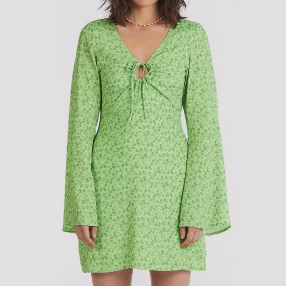 Charlie Holiday Green Floral Long Bell Sleeve V-Neck Nixon Retro 70s Dress - Picture 1 of 12